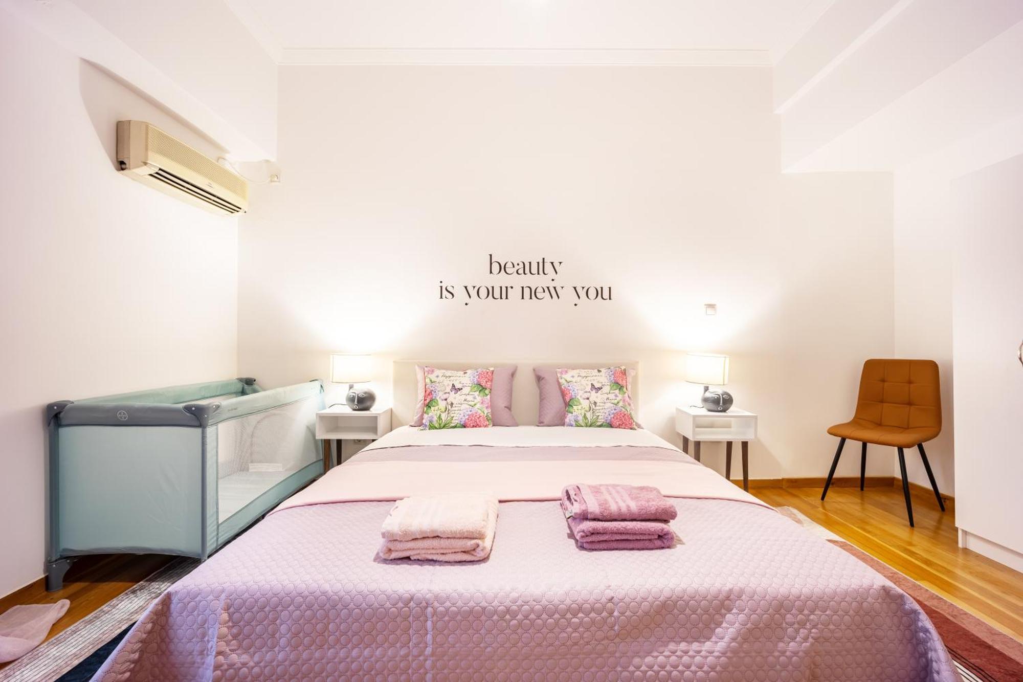 Royal Embassy Apartment Atene Esterno foto